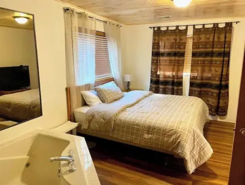 Waters Edge Condo -2 bed 2 bath