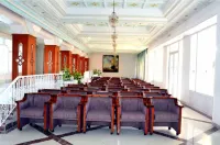 Les Colombes Club Hotel Hotels in Mrezga