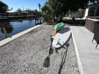 Charming 2-bedroom waterfront townhome with WiFi, AC Hot Tub and dock Hotels in Matlacha