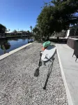 Charming 2-bedroom waterfront townhome with WiFi, AC Hot Tub and dock