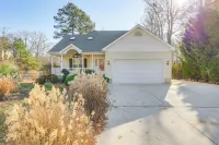 8 Mi to Beach Ocean Pines Home Near Marina and Golf - 3-Star