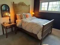 Cowgirl Craftsman - Private Suite Upstairs - 2 blocks  Historic Downtown J'ville