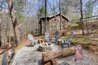 Blue Ridge Cozy Cabin in the Woods w/ Hot Tub! - 3-Star