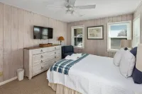 Sullivan's Island 5 Bdrms/4 Baths