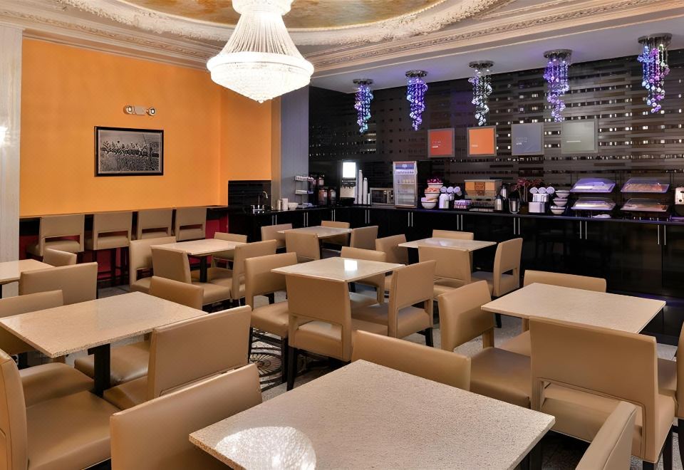 5. 헤리티지 호텔 ..