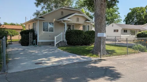 New Charming Murray 2 BR Home just  20 min to mtns or downtown, 5 min to IMC.