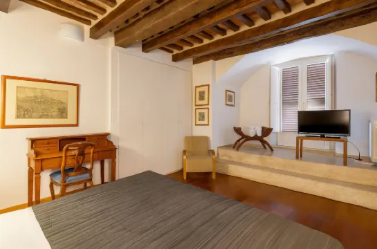 The Balcony Suite -Piazza del Campo View