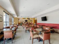 Comfort Suites Loveland Hotels in Johnstown
