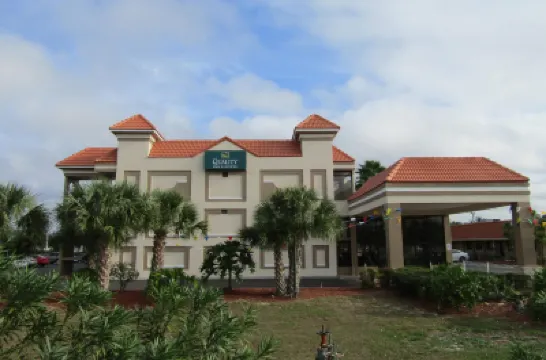Quality Inn & Suites Kissimmee by the Lake Hoteles en 