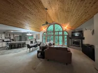 Castle Rock Retreat - Peaceful Escape but close to the fun!