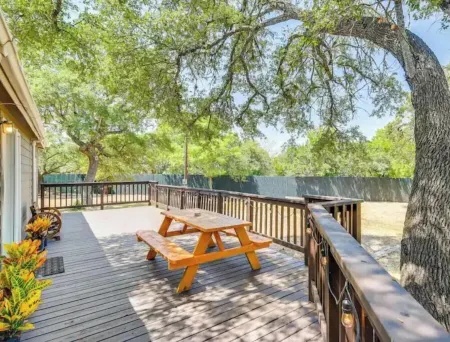 Charming Home - 8 acres Ranch - Venues & Breweries Отели рядом с достопримечательностью «Dreamland Dripping Springs»