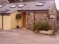 Cottage Near Porthcothan Beach