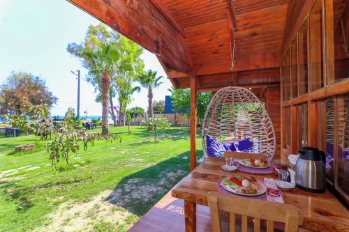 Demre Sahildeki Ev Bungalov