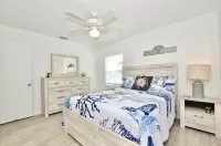 Driftwood Way~ No Checkout Chores Hotels in Jensen Beach