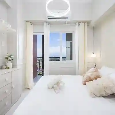 Modern Nordic Studio with Balcony and Pool in Primeworld District Near Airport Rooms
