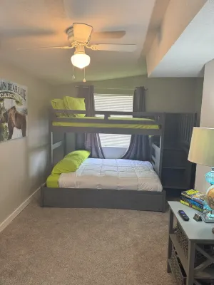 3-bedroom house in tranquil Palatka with AC and High-Speed Internet