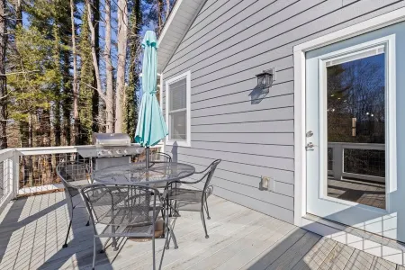 Large, Chef's Kitchen! Walk to Downtown, Breweries & the new Ecusta Trail