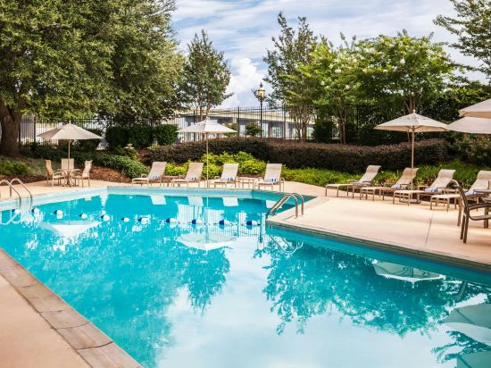Sheraton Norfolk Waterside Hotel