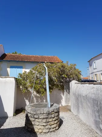 Ferienhaus in Strandnähe für 4-6 Personen in La Rémigeasse, Dolus D'oléron Отели в г. Долю-д'Олерон