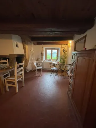 Quiet farmhouse near Gérardmer Отели в г. Бан-Сюр-Мёрт-Клефси