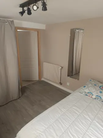 Apartment with exterior Отели в г. Мирбо