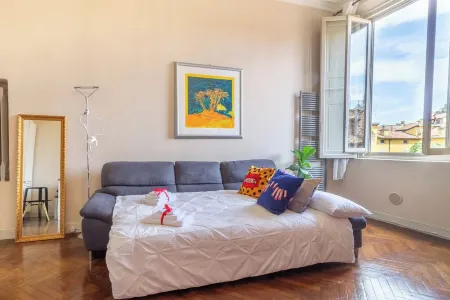 Canalchiaro Suite, Modena Center, 6 guests, Cathedral view