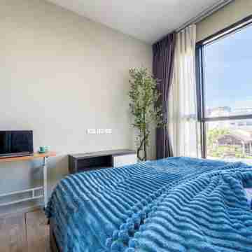 Kaws Theme - Luxury Modern Cozy Art l Infinity Pool l Central Pattaya Rooms