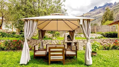 Comfortable Modern House with Large Garden, Stunning Mountain Views.