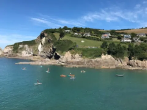 Beautiful Devon Period Cottage 5 min walk to beach イフラクームのホテル