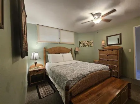 Sea Village #4210 Ocean Front Lanai!