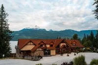 Halcyon Hot Springs Resort Hotels in 