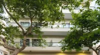 Angela Downtown Hotel Hotels near Arnaldo Gate