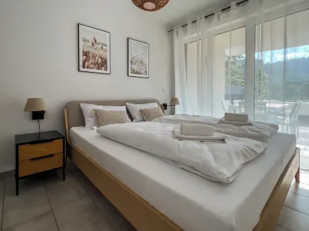 Experience Cochem: Moselle view, view of the Reichsburg & old town directly opposite