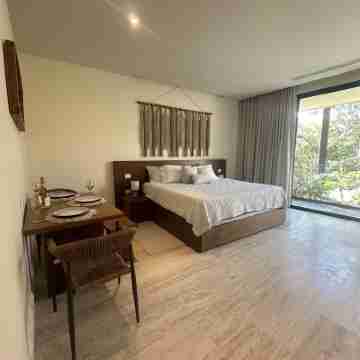 Gorgeous apartment in Mistiq Temple, Gym, 6 pools, wifi, shuttle to the beach Rooms