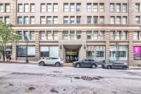 Cozy Stay Power Light Area Pool w Free Parking