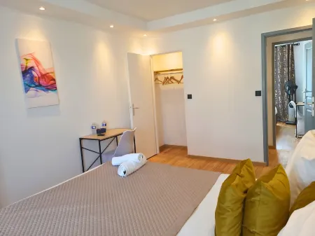 x1f3e1; Evreux Central Lodge - Netflix - Wifi Fiber - Near train station & city center Отели в г. Эврё