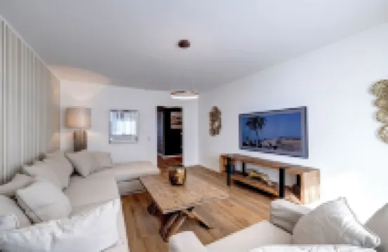 Luxury apartment, 140sqm, top location, two parking spaces