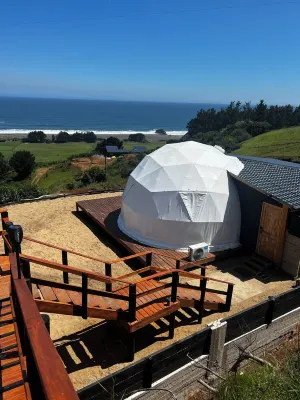 Ecoglamping accommodation with Hot Tub and panoramic ocean view