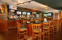 DoubleTree by Hilton Greensboro - bar