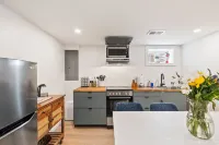 Swanky 1BDR, SpaShower, SuperClean, Fully Stocked,By WestEnds in St. Louis Park!