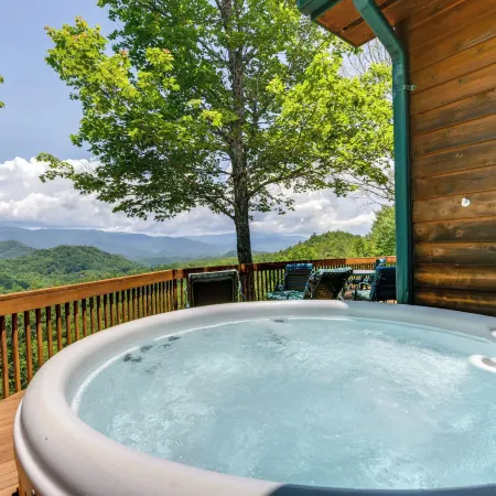 Almond Vacation Rental w/ Mountain Views!