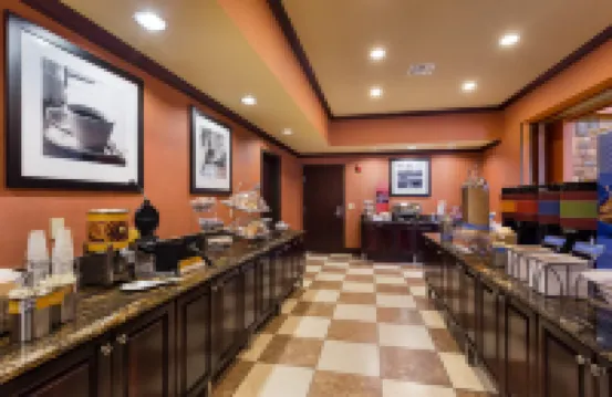 Hampton Inn & Suites Mission