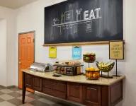 Hampton Inn & Suites Tulsa South-Bixby - breakfast
