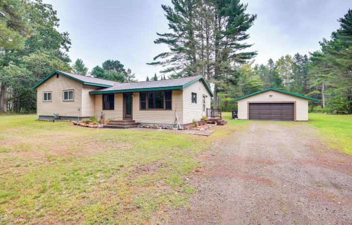 Woodruff Home w/ Lake Access & Pier, Near Town!