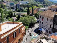 Appartamento In zona centrale vicino alle famose Ville di Tivoli e locali tipici