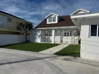 Nassau Hideaway: Steps away from the beach, Down Town, Cable Beach, PI & more. Hotels in Chippingham