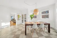 | Le Notre Dame 3 | River & City at the Gateway