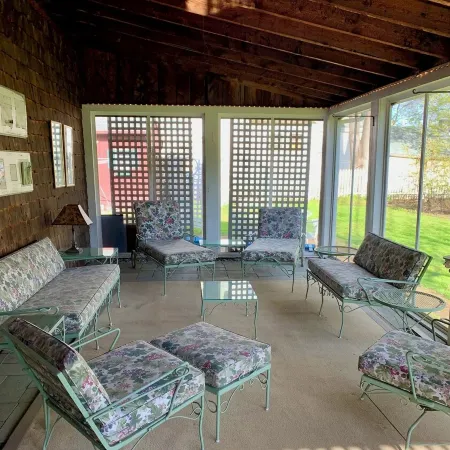 Charming 4-bedroom Colonial in lovely Keene with WiFi, AC