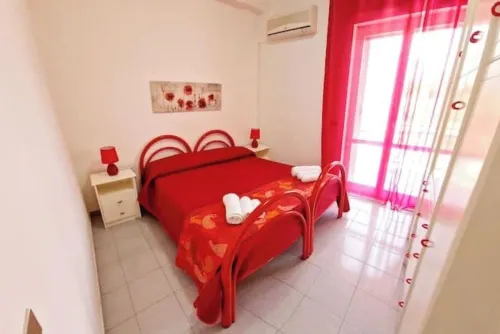 Apartment ON THE SEA and with private parking.