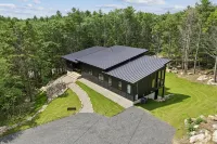 NEW Luxury York Cabin - Sauna, Game Room, Gym - Close to Ogunquit